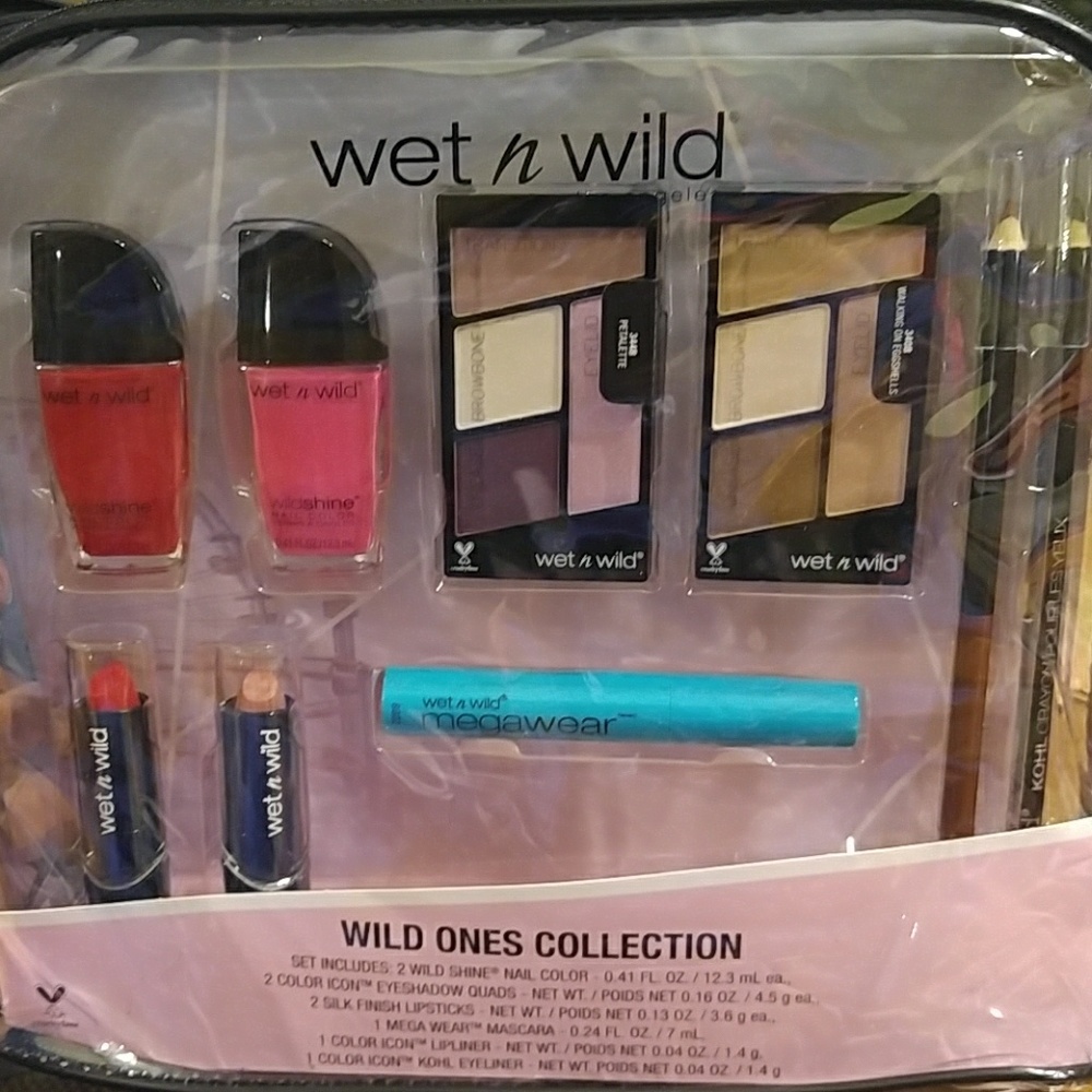 Wet and wild makeup set new